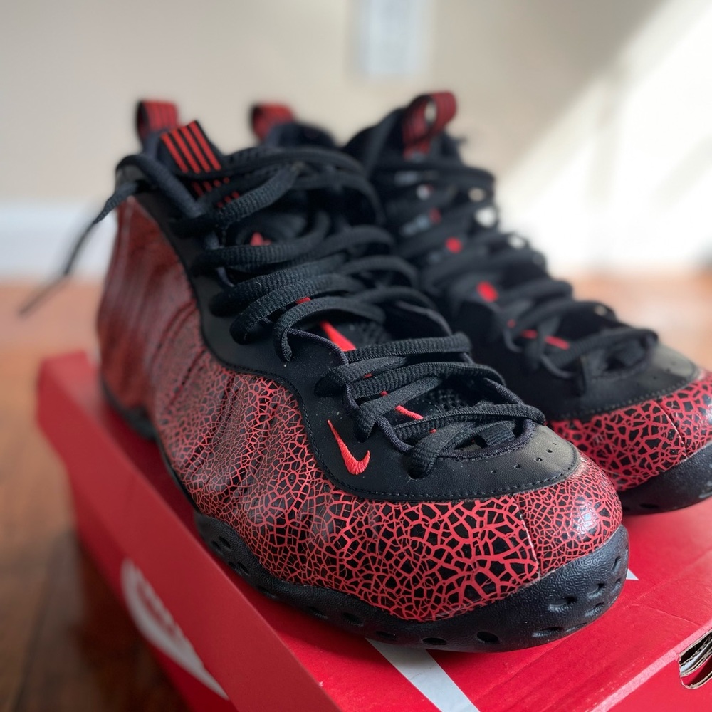 11.5 Nike air foamposits crack lava